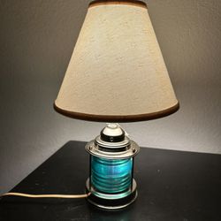 Vintage Nautical Style Ship's Lantern Green Glass Table/Accent 3 Way Lamp