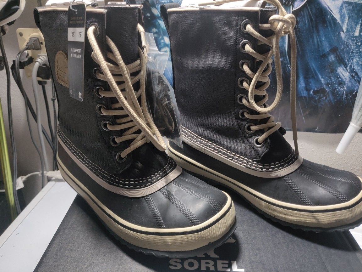 SOREL Waterproof ladies boot size 7