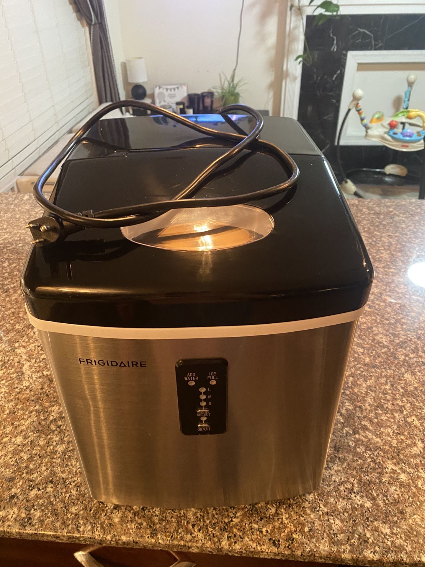 Frigidaire Ice Maker