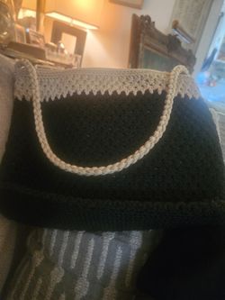 LOVELY SAK CLASSIC CROCHET BAG