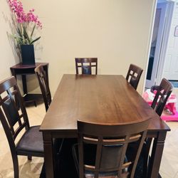Dining table and 6 chairs FOR SALE 