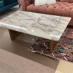 ☺️ Faux Marble Coffee Table 