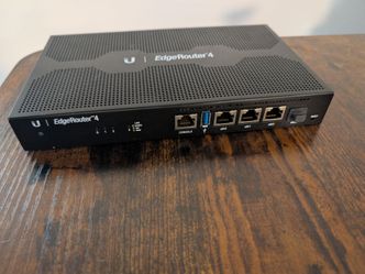 Ubiquiti EdgeRouter 4 (ER-4) – Excellent Condition