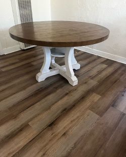 Round table