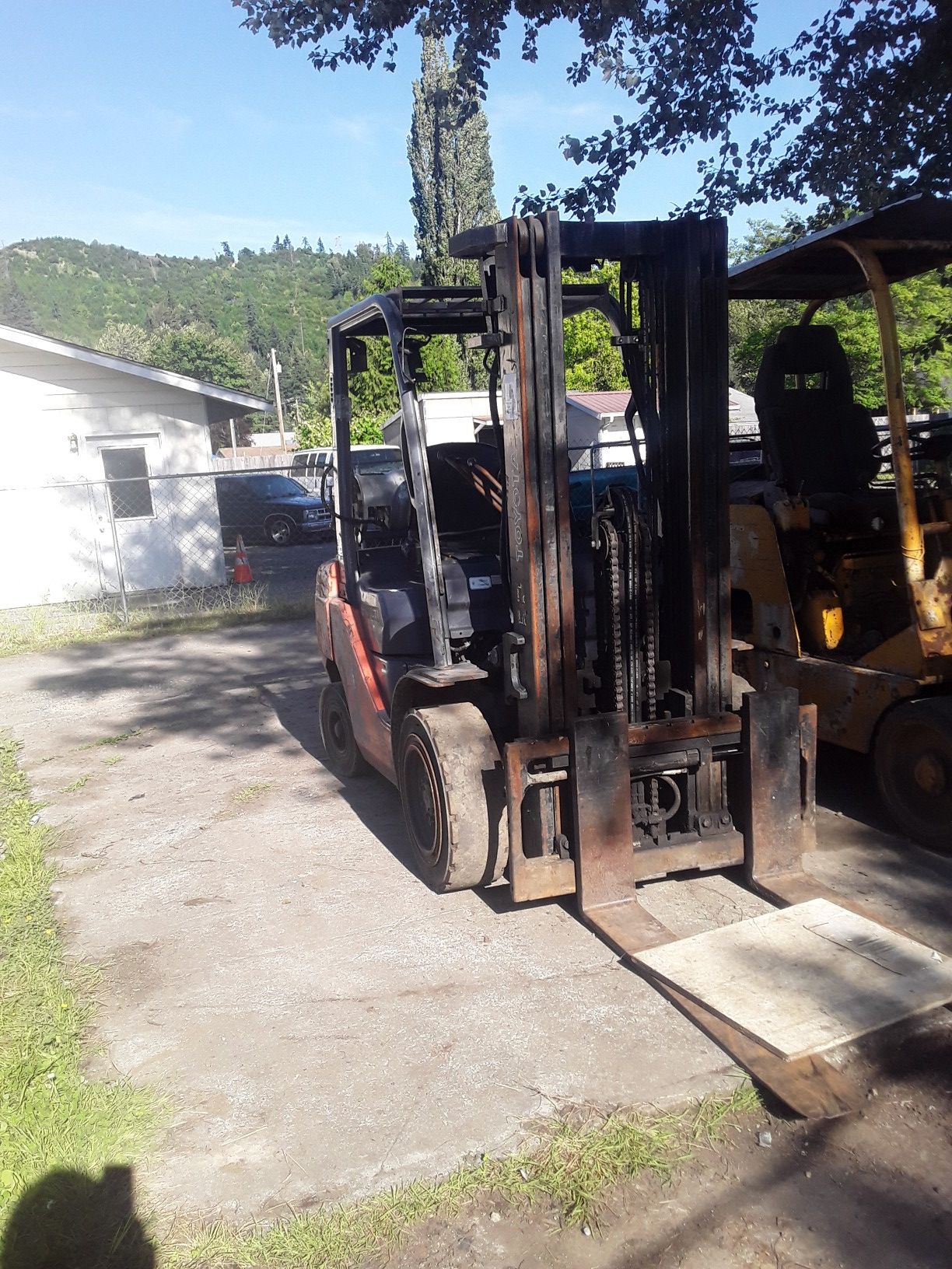 Toyota forklift propane 6000lb lift Traade