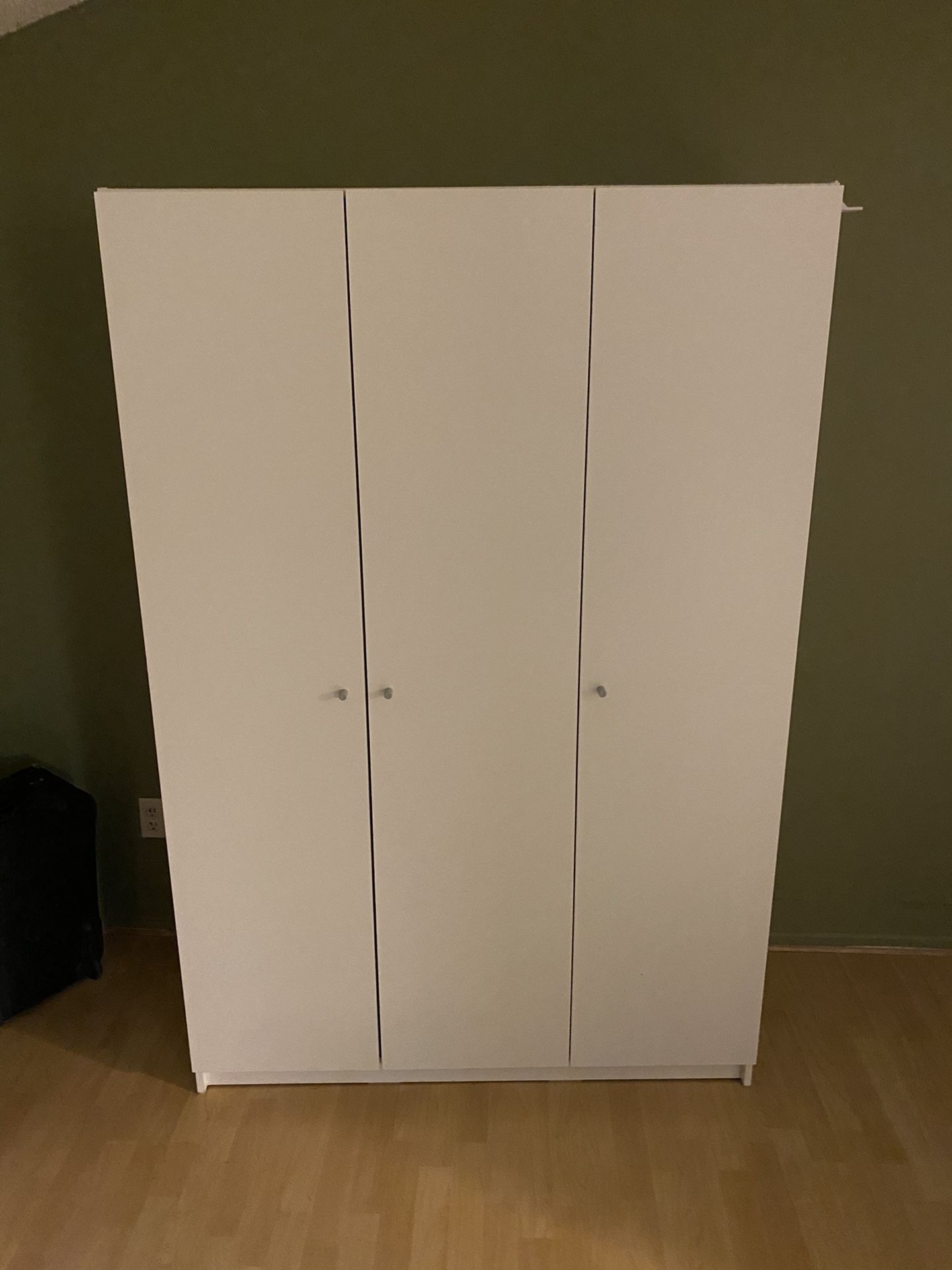 Wardrobe closet from IKEA - kleppstad