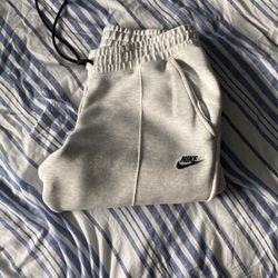 White Nike Tech Fleece Pants