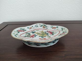 Antique Chinese Famille Rose Porcelain Quatrefoil Footed Dish – "Three Abundances" Motif