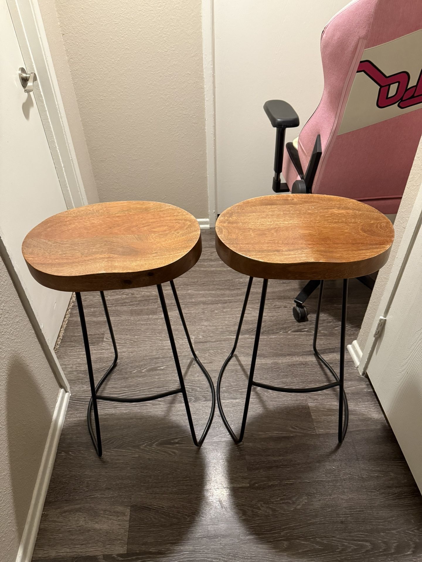 Set of 2 Modern Wood stools– Excellent Condition