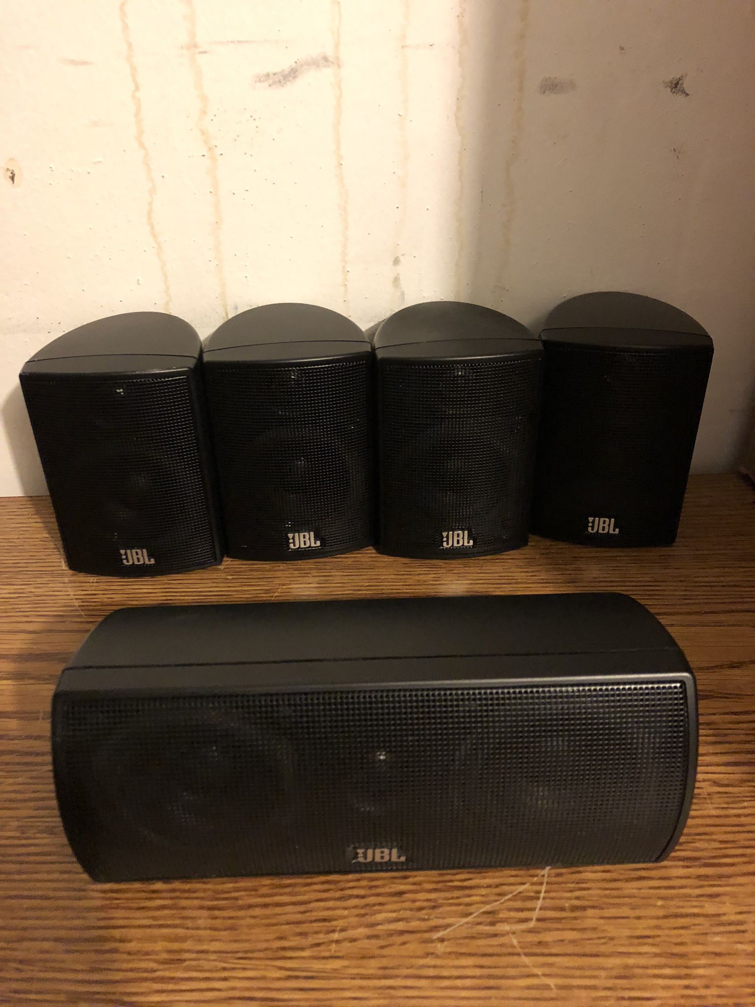 JBL Powerful Satellite Speakers 5.1