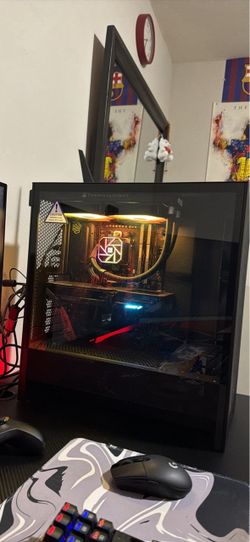 Custom Built Gaming PC with monitors