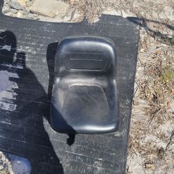 ((READ AD))((SEAT craftsman)) Riding Mower 