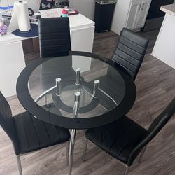 Dinning Table 