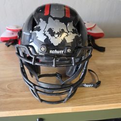 Helmet and shoulder pads