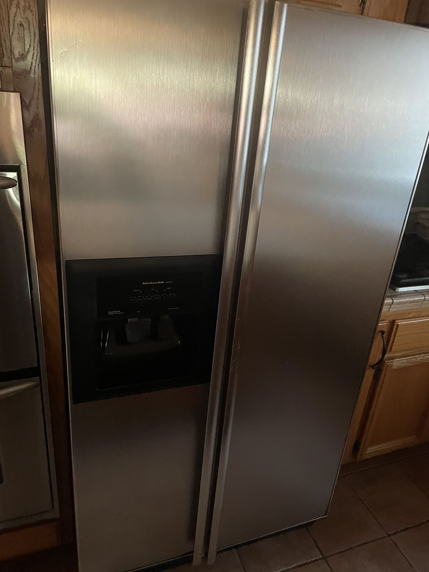 Free Kitchen Aid Refrigerator for Sale in Sacramento, CA OfferUp