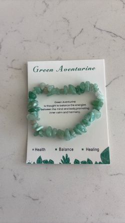Pretty green stone bracelet