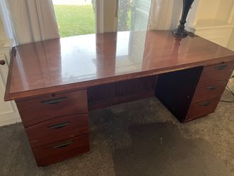 Desk - Solid Mohagany Wood (6’ X 3’)