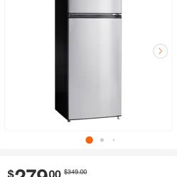Vissani 7.1 Cu. Ft. Top Freezer Refrigerator 