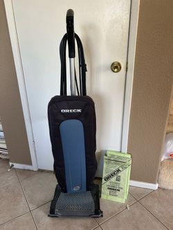Vacuum cleaner with extra bags