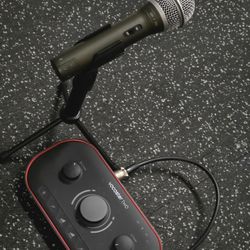 Focusrite Vocaster Two Podcasting Interface/ Samson-USB Microphone combo
