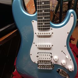 Newer Donner Electric GUITAR