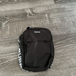 Supreme Shoulder Bag SS18