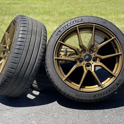 Like NEW 18” Ford Focus ST Wheels 5x108 Focus RS Bronze rims Michelin 235/40ZR18 Tires Pilot Sport