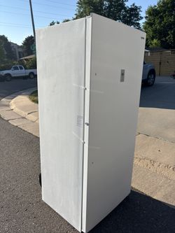 Stand up Freezer