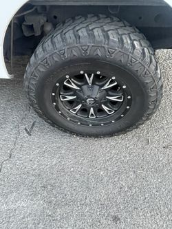 33”x12.50 R17