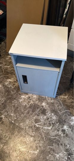 Storage cabinet