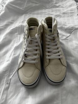7.5 Women’s Vans 