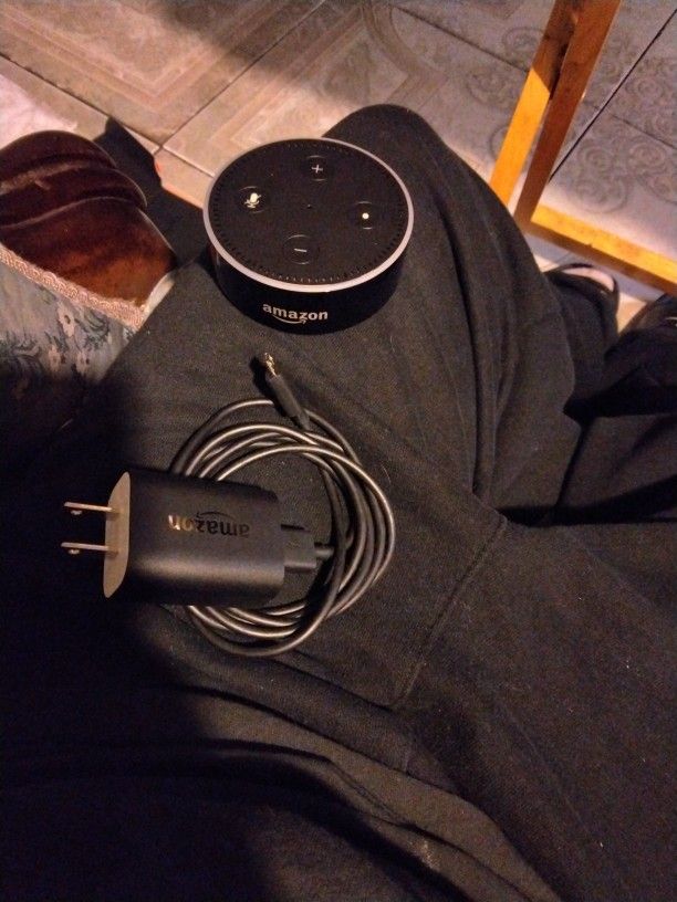 Bkack Amazon Echo Dot Gen 2