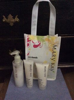 Mary Kay set of three satin hands great mother day gift