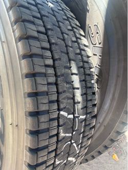 Semi truck tires 275/80/R22.5 traccion. Low profile 22.5