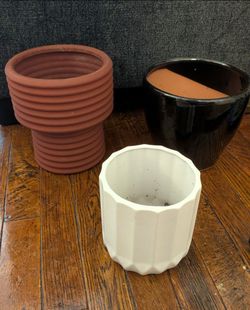 FREE INDOOR PLANT POTS