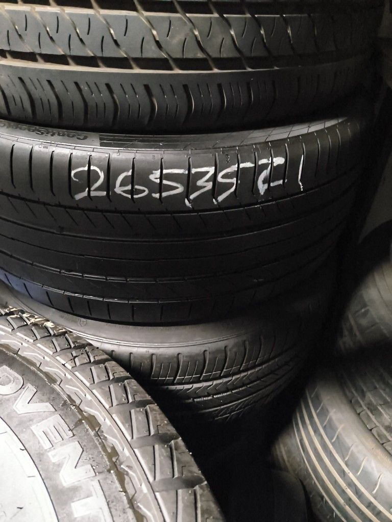 One 265/35/21 Continental 