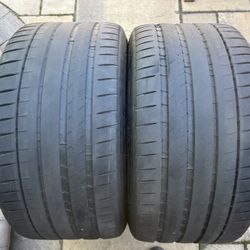 2 Michelin Tires 305/30/21