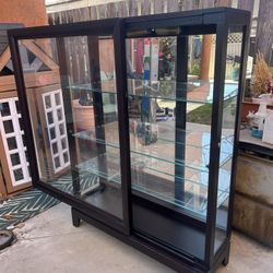 PULASKI Display Cabinet 