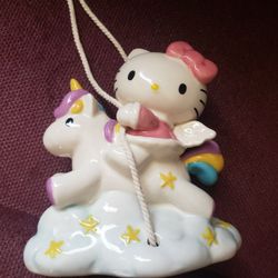 Hanging Hello Kitty 