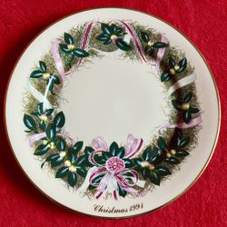 LENNOX COLONIAL CHRISTMAS WREATH PLATE 1991 * Pink Ribbon * Fine Porcelain * Limited Edition * Beautiful * Made In USA * LIKE NEW * 