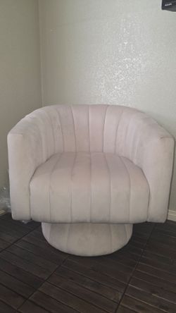 360 Swivel accent chair.