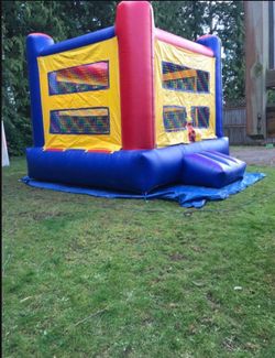 bounce house 