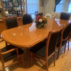 Raymour & Flanagan Dining Room Set