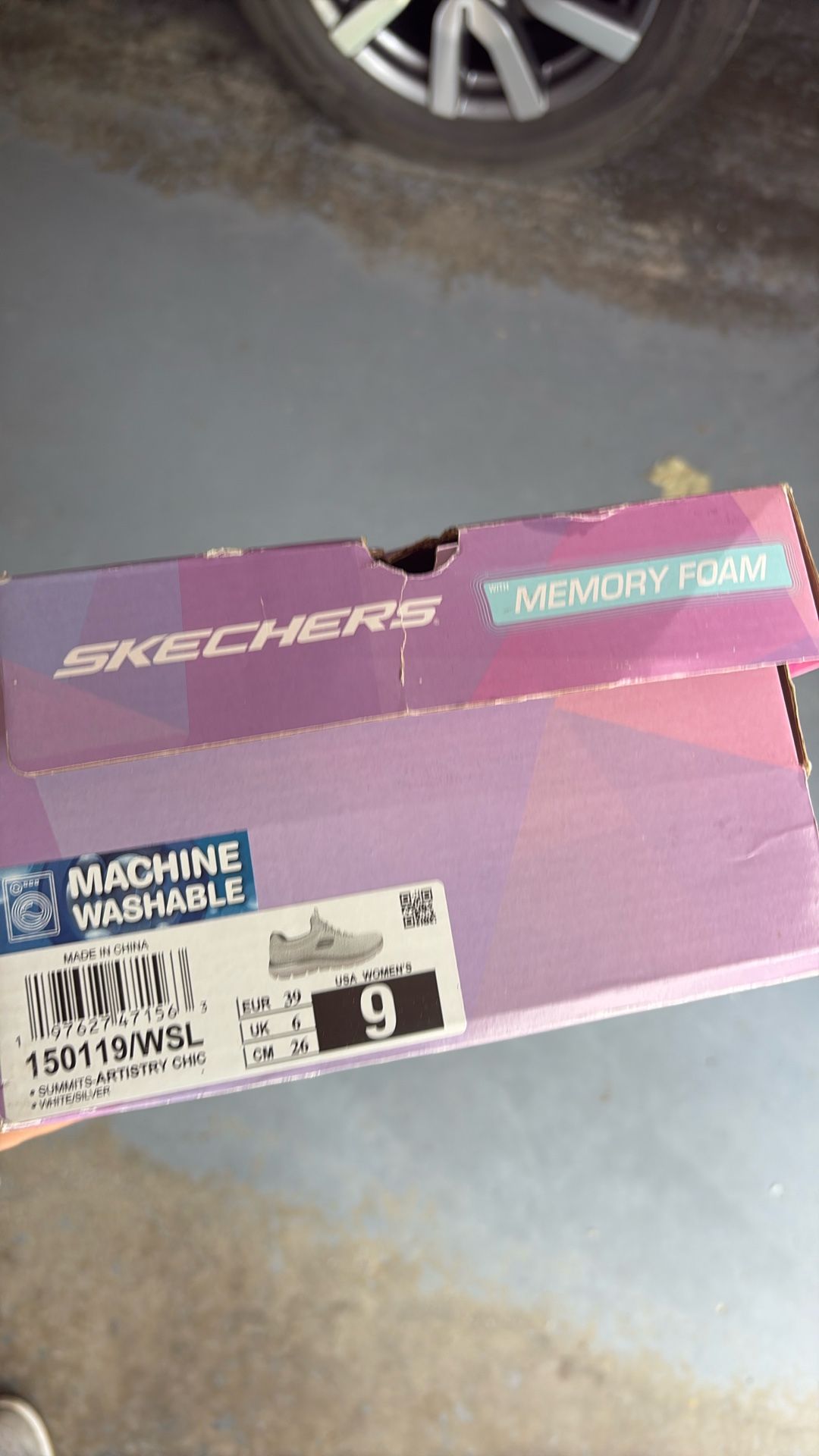Sketchers Artistry Chic Woman’s Running Shoes