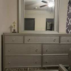 Luxury Bedroom Dresser 7 Drawers with Big Mirror 