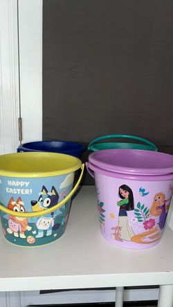 Toys/ bucket