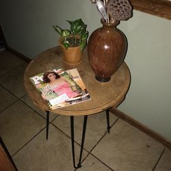 Mesa De Madera Y Metal  Incluye El Vidrio $