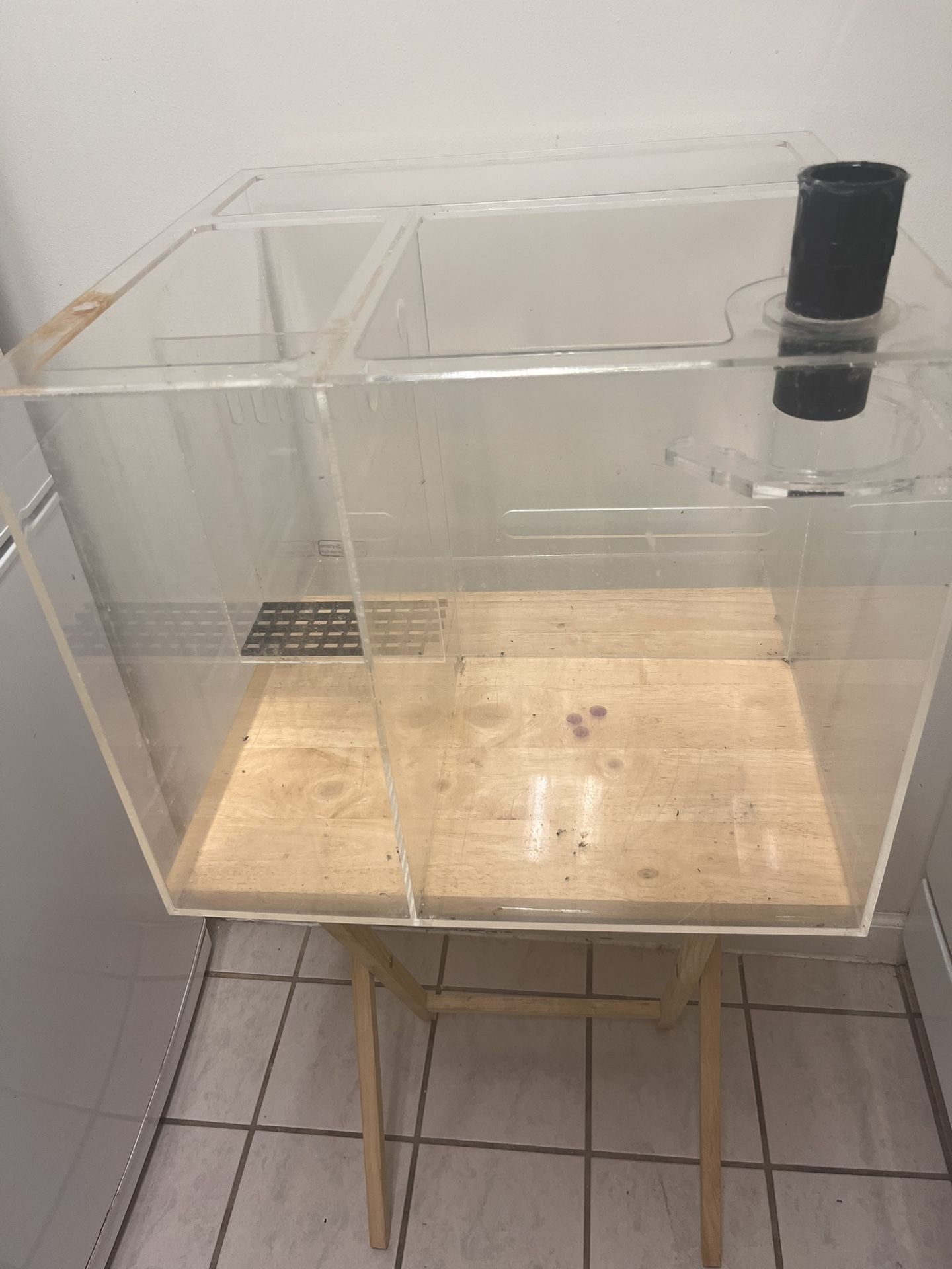 Used Trigger Systems Crystal Cube 18 Sump for Fish Tank