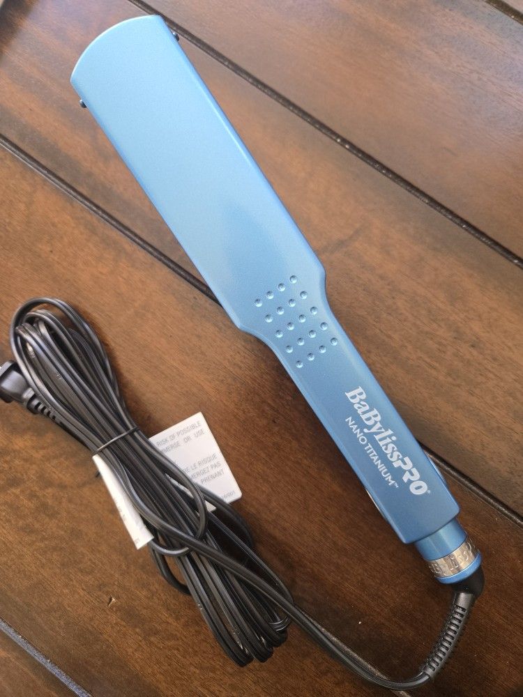 BaBylissPRO Nano Titanium Hair Straightener