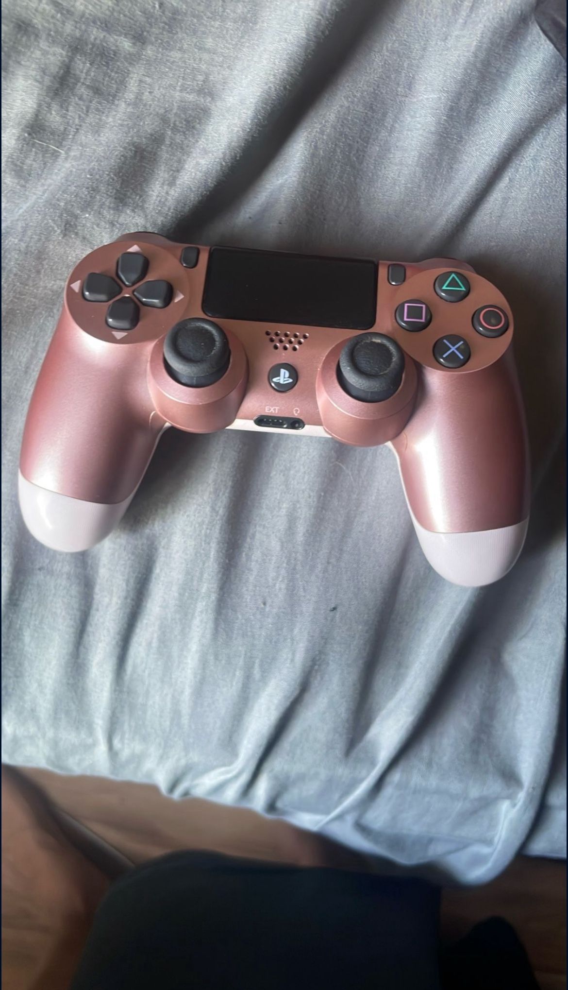 PS4 Controller